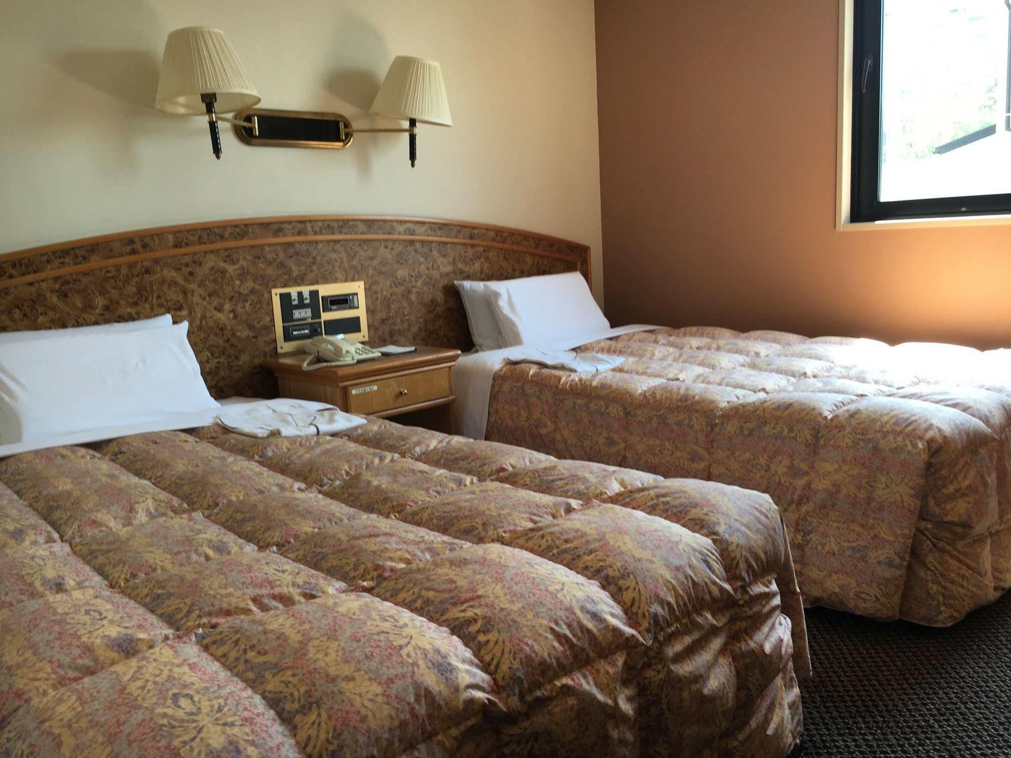 Fukuyama Rose Garden Hotel מראה חיצוני תמונה